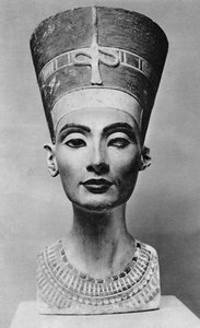 الملكة نفرتيتي 1410 قبل الميلاد - 1330 قبل الميلاد ، ج 1370 قبل الميلاد 1936 بواسطة غير معروف
