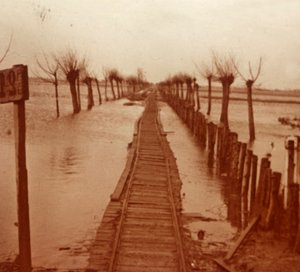 خط السكة الحديد ، نيوبورت ، فلاندرز ، بلجيكا ، c1914-c1918 بواسطة غير معروف