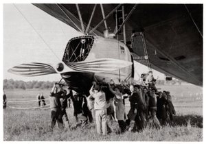 جندول خلفي ، Zeppelin LZ 127 Graf Zeppelin ، 1933 بواسطة غير معروف
