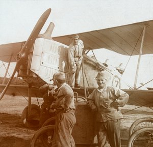 طائرة للتزود بالوقود ، c1914-c1918 بواسطة غير معروف