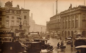 شارع ريجنت ، لندن ، إنجلترا ، نظر من سيرك بيكاديللي ، 1923 ، 1938 بواسطة غير معروف