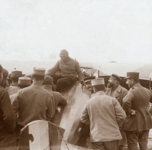 العودة من مهمة ، c1914-c1918 بواسطة غير معروف