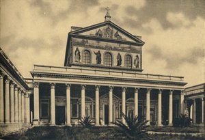 روما - الواجهة الرئيسية لكاتدرائية القديس بولس بدون الجدران ، 1910. بواسطة غير معروف