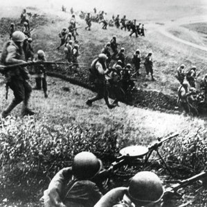 القوات الروسية في الهجوم المضاد ، منطقة موزدوك ، شمال القوقاز ، سبتمبر 1942 بواسطة غير معروف