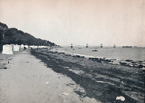 مطلة على البحر - شاطئ الاستحمام ورصيف معلق ، 1895 بواسطة غير معروف