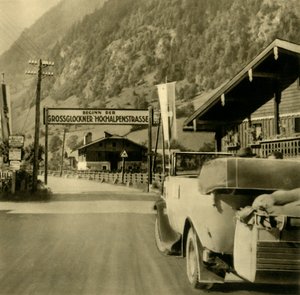 بداية طريق Grossglockner High Alpine ، Fusch an der Großglocknerstraße ، النمسا ، c1935. بواسطة غير معروف