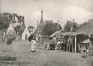مشهد الشارع ، بهامو ، 1900. بواسطة غير معروف