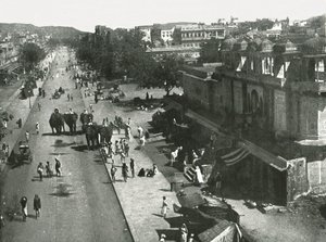 مشهد الشارع في مدينة جايبور ، الهند ، 1895. بواسطة غير معروف
