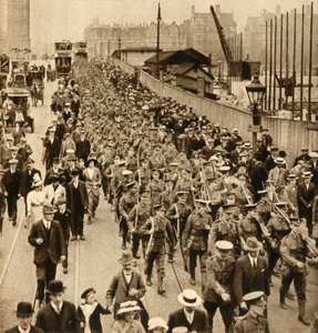 المناطق الإقليمية من المخيم الصيفي - التيارات تسير بسهولة فوق جسر ويستمنستر ، 1914-1918 ، 1933. بواسطة غير معروف