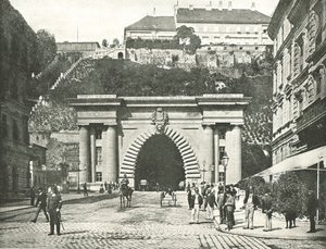 نفق قلعة بودا ، بودابست ، النمسا-المجر ، 1895. بواسطة غير معروف