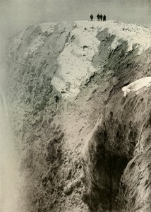 فوهة إريبوس ، عمق 900 قدم ونصف ميل عريض ، 1908 ، 1909. بواسطة غير معروف