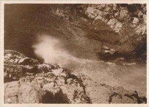 الشياطين الخوارق ، كينانس كوف ، 1927 بواسطة غير معروف