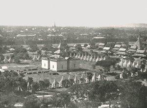 المعابد أربعمائة وخمسون ، ماندالاي ، بورما ، 1895. بواسطة غير معروف