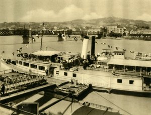 سفينة بخارية فرانز شوبرت على نهر الدانوب ، لينز ، النمسا العليا ، c1935. بواسطة غير معروف