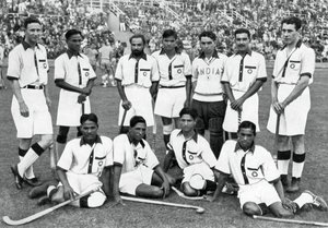 فريق الهوكي الهندي ، الفائزون بالميدالية الذهبية ، أولمبياد برلين ، 1936 بواسطة غير معروف
