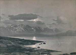 شمس منتصف الليل ، 1914. بواسطة غير معروف