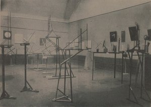 معرض OBMOKhU ، 1921 ، 1921. بواسطة غير معروف