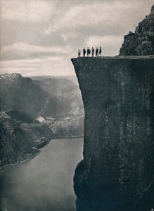 المنبر في Lysefjord ، 1914. بواسطة غير معروف
