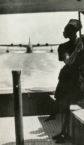 الظل يتحرك شرقا ، c1939-c1944 1946. بواسطة غير معروف