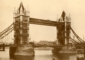 جسر البرج ، لندن ، c1930. بواسطة غير معروف
