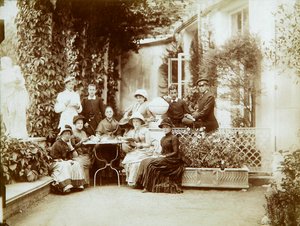 عائلة دوق فيودور أوفاروف في ممتلكاتهم الريفية ، Porechye ، روسيا ، 1880s بواسطة غير معروف