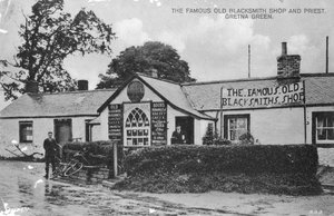 متجر الحدادين القديم الشهير ، Gretna Green ، Dumfriesshire ، اسكتلندا ، القرن العشرين بواسطة غير معروف