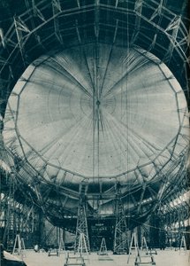 الهيكل الداخلي للمنطاد R101 ، c1929 c1937 بواسطة غير معروف