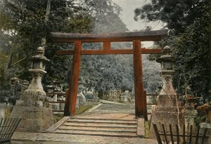 Tori DUn Temple Shinto ، توري في معبد شنتو ، 1900. بواسطة غير معروف
