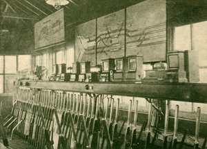 مخطط حركة القطارات في Signal-Box ، سكة حديد متروبوليتان ، 1930. بواسطة غير معروف