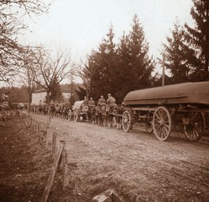 نقل الطوافات ، السوم ، شمال فرنسا ، c1914-c1918 بواسطة غير معروف
