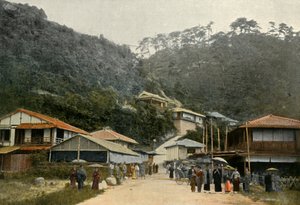 Une Rue A Nunobiki ، Pres De Kobe ، A Road in Nunobiki ، near Kobe ، 1900. بواسطة غير معروف