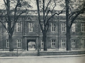 المدرسة العليا ، النظر إلى ساحة المدرسة ، 1926 بواسطة غير معروف