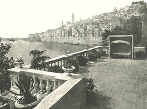 منظر للمدينة من الخليج ، منتون ، فرنسا ، 1895. بواسطة غير معروف