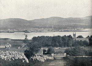 Warrenpoint - من Omeath ، على الجانب المقابل من Carlingford Lough ، 1895 بواسطة غير معروف