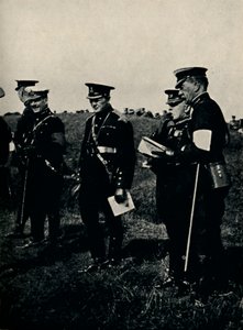 مع الفرنسية العامة في مناورات الجيش ، 1912 ، 1945. بواسطة غير معروف