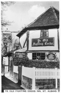 Ye Old Fighting Cocks Inn ، سانت ألبانز ، هيرتفوردشاير ، 1937 بواسطة غير معروف