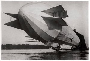 Zeppelin LZ3 ، تم شراؤه من قبل الجيش الألماني وتم تشغيله باسم Z1 ، 1906 1933 بواسطة غير معروف