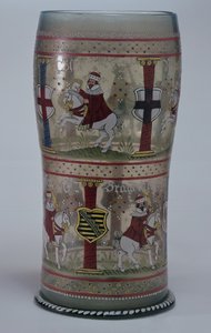 Kurfuerstenhumpen (الزجاج الانتخابي الألماني) مطلي بمناظر الإمبراطور وسبعة ناخبين يركبون الخيول البيضاء ، البوهيمي ، 1625 بواسطة غير معروف غير معروف