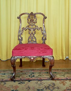 كرسي ماهوجاني ريباند الخلفي بتصميم Chippendale بواسطة غير معروف غير معروف