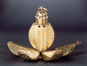 بوماندر مع أربع حجيرات مفتوحة تستخدم لحمل العطور أو المواد العطرية الأخرى ، الفضة المذهبة ، وربما الإنجليزية c.1580 بواسطة غير معروف غير معروف