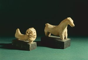 أسد وخيول من الطين ، Mohenjodaro 2300-1750 قبل الميلاد بواسطة غير معروف غير معروف