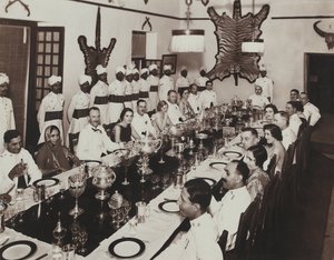 عشاء فخم بواسطة غير معروف