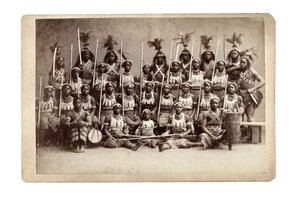 محاضرة جماعية أشانتي ، ألمانيا 1890 (صورة بالأبيض والأسود) بواسطة غير معروف