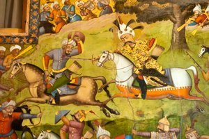 فريسكو. شاه إسماعيل على حصان أبيض في معركة طاهر آباد. 1510 ؛ ضد الأوزبك في ميرف ؛ جهل ستون قصر الأربعين بيلارز؛ أصفهان. إيران ؛ آسيا بواسطة غير معروف