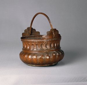حوض غادرونيد. بواسطة فنان غير معروف