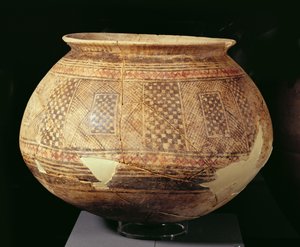 جرة ذات زخارف هندسية على طراز حلف ، حوالي 4500 قبل الميلاد (الطين). بواسطة غير معروف