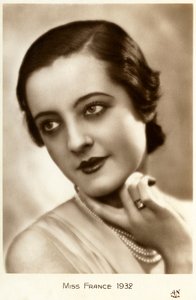 ملكة جمال فرنسا 1932 (بطاقة بريدية) بواسطة غير معروف