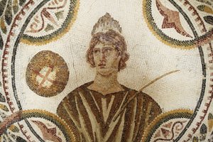 فسيفساء: واحدة من تسعة أفكار. Polymnia: أغنية دينية وخطابية (تفصيل). الثالث ميلادي / متحف الجم (أنتيك ثيسدروس) / تونس بواسطة غير معروف