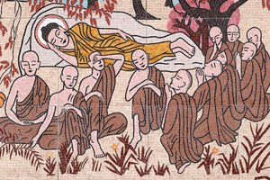معبد أونج نوي البوذي ، لوحة جدارية على الحائط ، حياة بوذا ، بعد 45 عامًا من تعليم الدارما ، انتقل بوذا إلى بارينيرفانا ، كوي نون ، فيتنام ، 2019 (صورة) بواسطة غير معروف