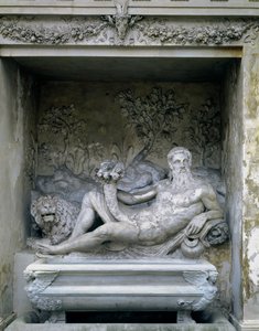 Nymphaeum ، تفاصيل تمثال لإله النهر داخل كوة تحمل الوفرة ، صممه Giacomo Vignola (1507-75) و Bartolomeo Ammannati (1511-92) 1551-55 (حجر) بواسطة غير معروف